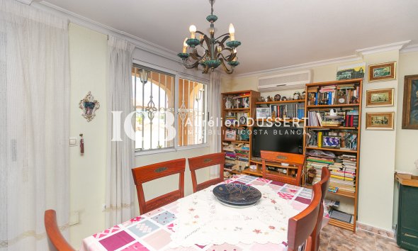 Revente - Maison individuelle -
Orihuela Costa - La Zenia