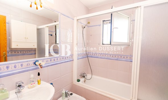Revente - Maison individuelle -
Orihuela Costa - La Zenia