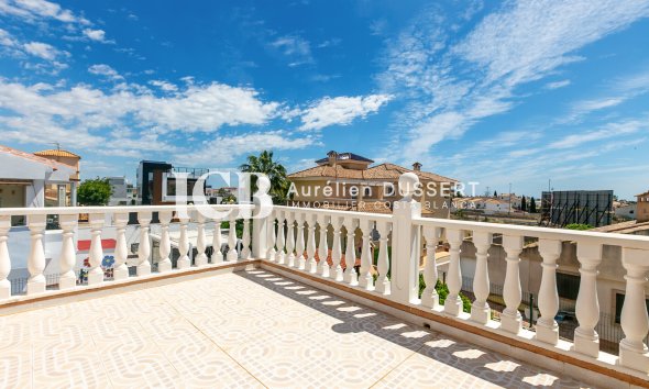 Revente - Maison individuelle -
Orihuela Costa - La Zenia