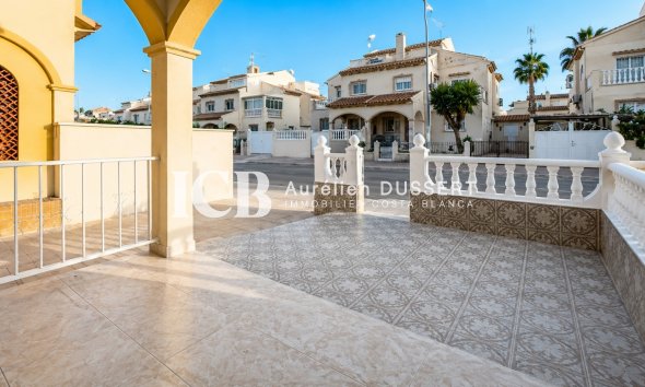 Revente - Maison mitoyenne -
Orihuela Costa - Los Almendros-La Florida