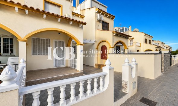 Revente - Maison mitoyenne -
Orihuela Costa - Los Almendros-La Florida