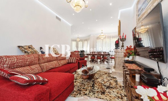 Revente - Villa -
Orihuela Costa - Campoamor
