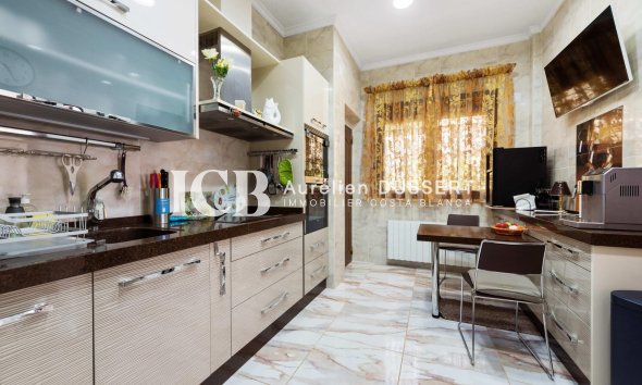 Revente - Villa -
Orihuela Costa - Campoamor