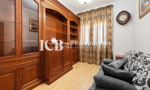 Revente - Villa -
Orihuela Costa - Campoamor