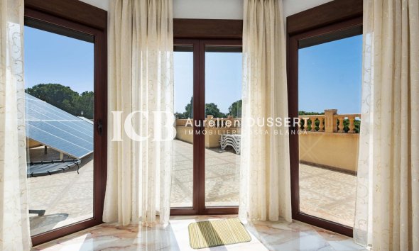 Revente - Villa -
Orihuela Costa - Campoamor