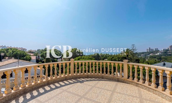 Revente - Villa -
Orihuela Costa - Campoamor