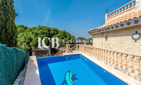 Revente - Villa -
Orihuela Costa - Campoamor