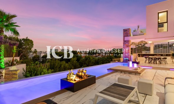 Resale - Villa -
Las Colinas Golf