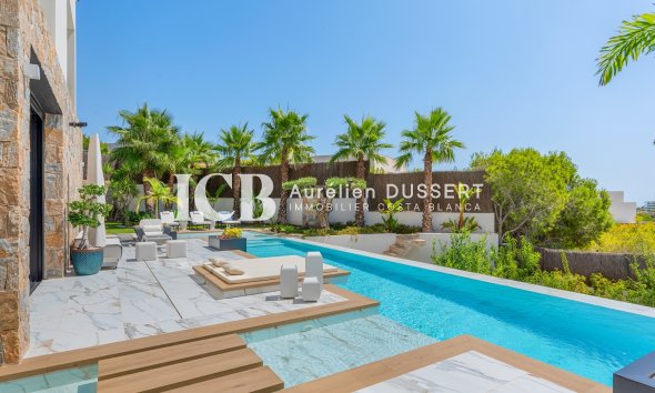 Resale - Villa -
Las Colinas Golf