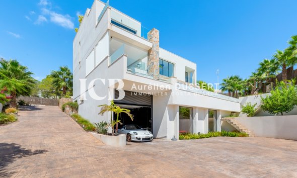 Resale - Villa -
Las Colinas Golf