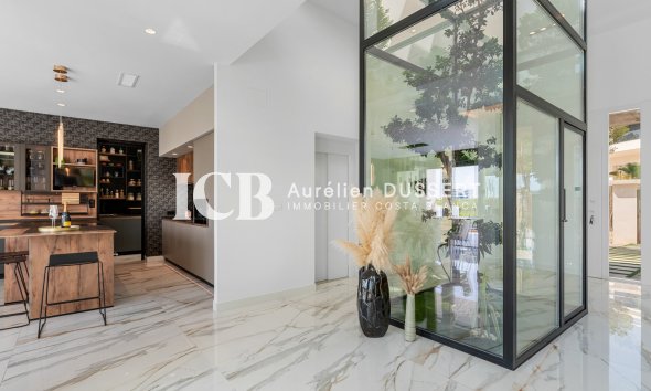 Resale - Villa -
Las Colinas Golf