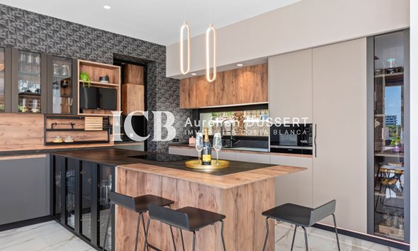Resale - Villa -
Las Colinas Golf