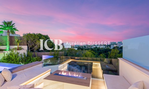 Resale - Villa -
Las Colinas Golf