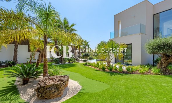 Resale - Villa -
Las Colinas Golf