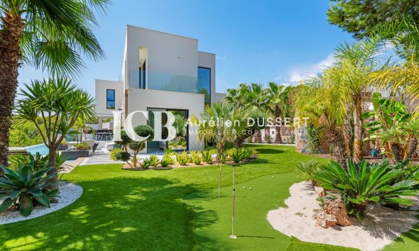 Resale - Villa -
Las Colinas Golf