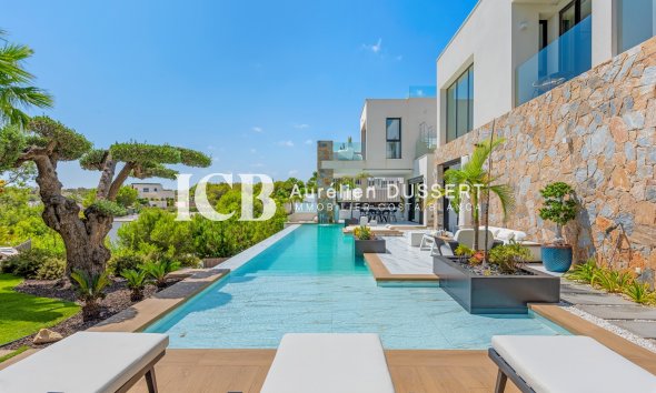 Resale - Villa -
Las Colinas Golf