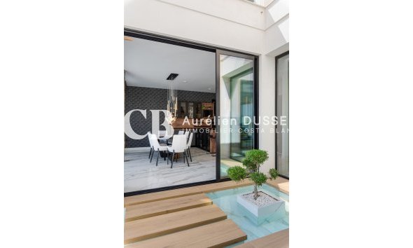 Resale - Villa -
Las Colinas Golf