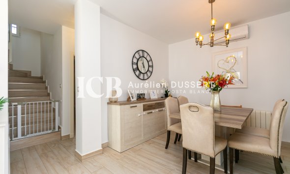 Revente - Maison individuelle -
Orihuela Costa - Los Dolses