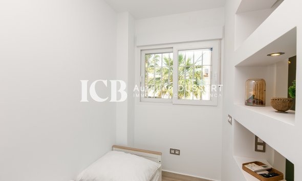 Revente - Maison individuelle -
Orihuela Costa - Los Dolses