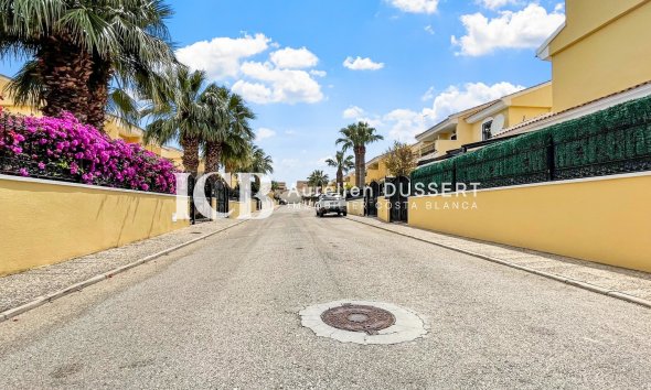 Revente - Maison individuelle -
Orihuela Costa - Los Dolses