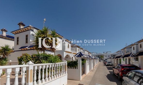 Reventa - Adosado -
Orihuela Costa - Playa Flamenca