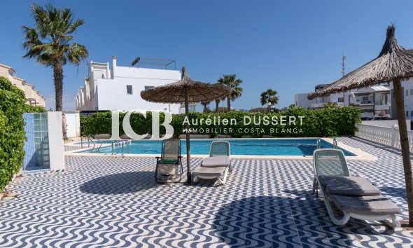 Reventa - Adosado -
Orihuela Costa - Playa Flamenca