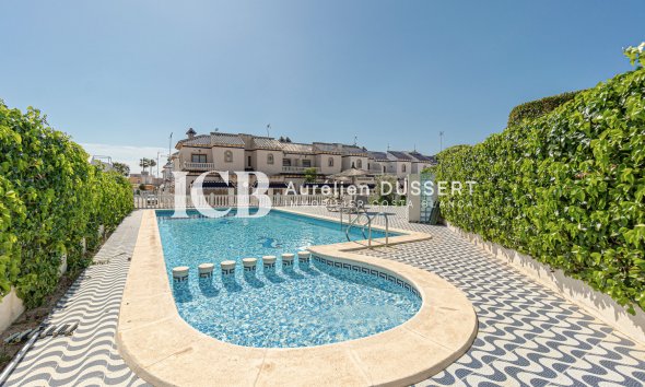 Reventa - Adosado -
Orihuela Costa - Playa Flamenca