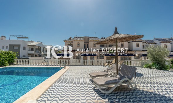 Reventa - Adosado -
Orihuela Costa - Playa Flamenca