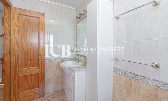 Revente - Maison mitoyenne -
Orihuela Costa - La Zenia