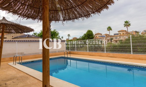 Reventa - Adosado -
Orihuela Costa - Playa Flamenca