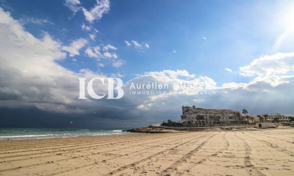 Reventa - Adosado -
Orihuela Costa - Playa Flamenca