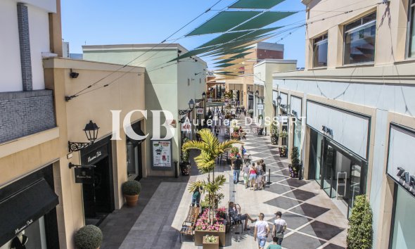 Reventa - Adosado -
Orihuela Costa - Playa Flamenca