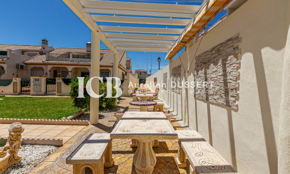 Revente - Maison mitoyenne -
Orihuela Costa - La Zenia
