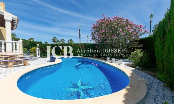 Revente - Maison individuelle -
Orihuela Costa - Villamartín
