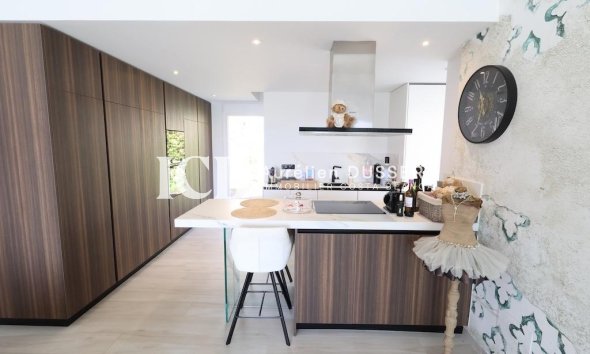 Resale - Villa -
Algorfa - La Finca Golf Resort