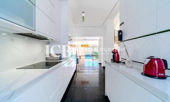 Resale - Townhouse -
Orihuela Costa - Campoamor