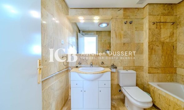 Resale - Townhouse -
Orihuela Costa - Campoamor
