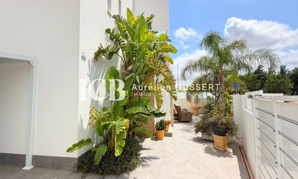 Resale - Villa -
Los Montesinos - La Herrada