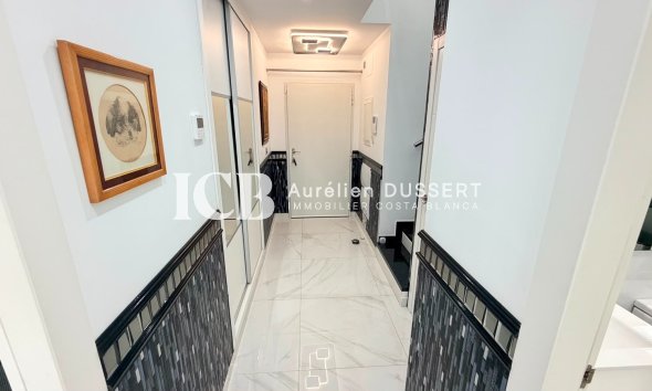 Resale - Villa -
Los Montesinos - La Herrada