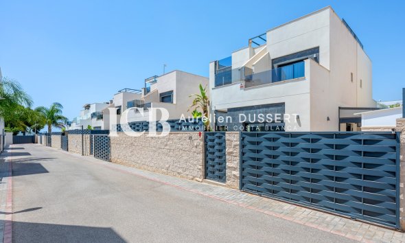 Reventa - Villa -
Ciudad Quesada