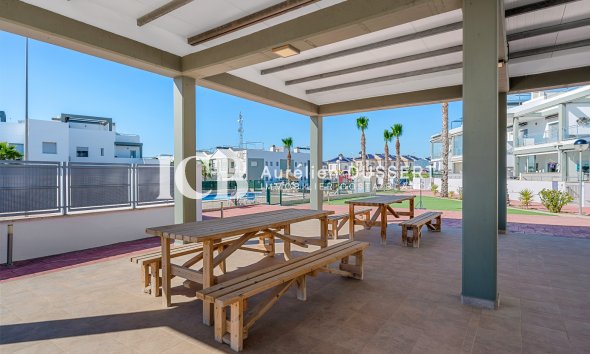 Revente - Maison mitoyenne -
Orihuela Costa - La Florida