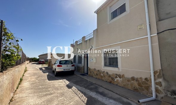 Revente - Maison mitoyenne -
Benejúzar