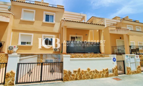 Resale - Townhouse -
San Miguel de Salinas