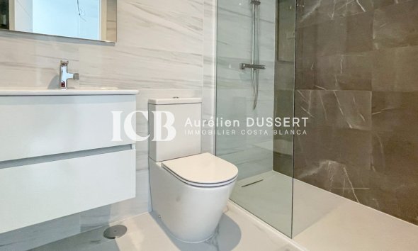 Revente - Appartement -
Punta Prima - Torrevieja
