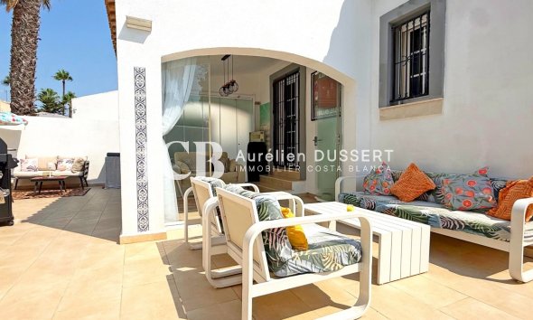Resale - Villa -
Orihuela Costa - Villamartín