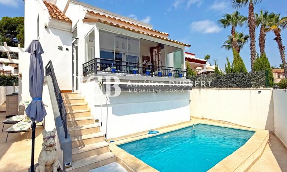 Resale - Villa -
Orihuela Costa - Villamartín