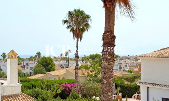 Resale - Villa -
Orihuela Costa - Villamartín