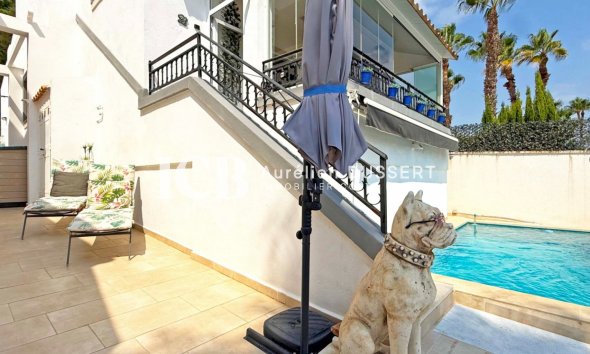 Resale - Villa -
Orihuela Costa - Villamartín