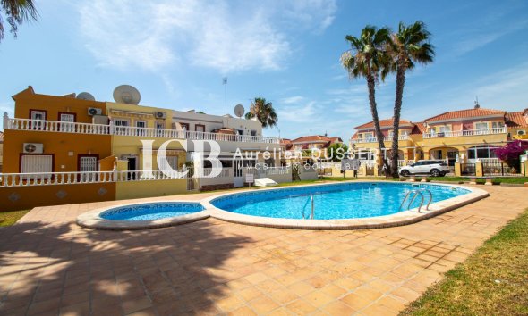 Revente - Maison mitoyenne -
Orihuela Costa - La Regia
