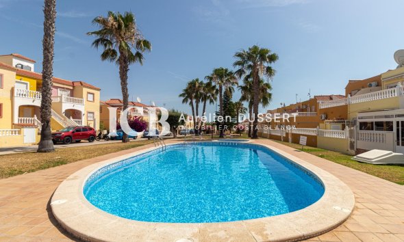 Revente - Maison mitoyenne -
Orihuela Costa - La Regia